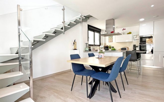 Resale - Villa -
Orihuela Costa - Costa Blanca