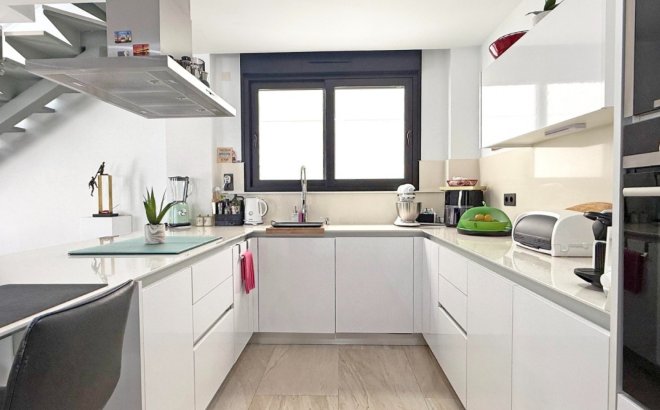 Resale - Villa -
Orihuela Costa - Costa Blanca