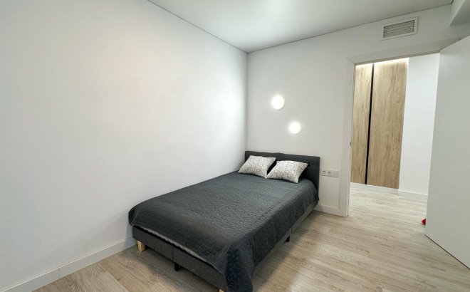 Resale - Apartment -
Torrevieja - Costa Blanca