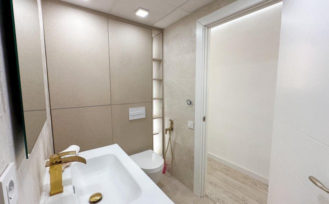 Resale - Apartment -
Torrevieja - Costa Blanca