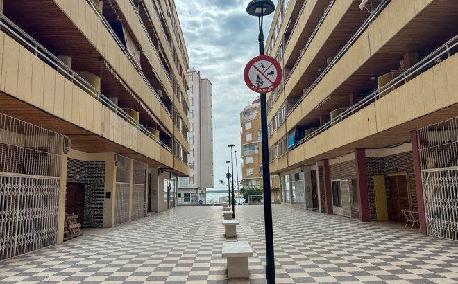 Resale - Apartment -
Torrevieja - Costa Blanca