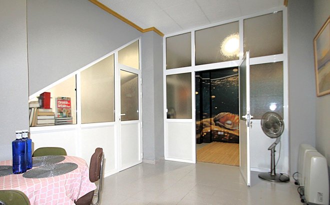 Resale - Commercial -
Torrevieja - Las Piscinas Naturales