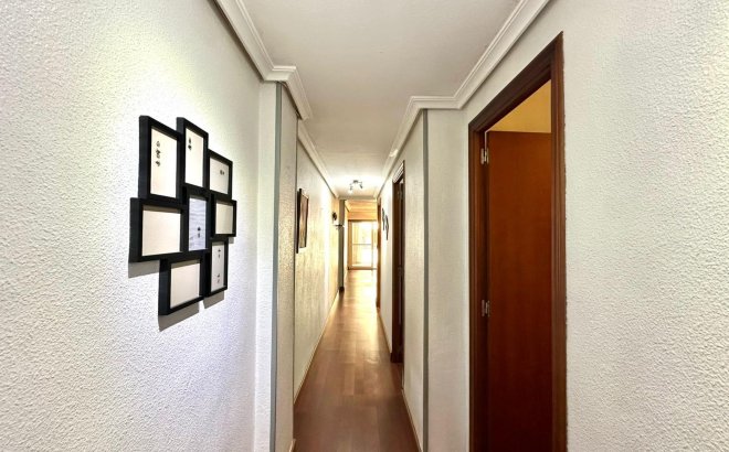 Resale - Apartment -
Torrevieja - Acequion