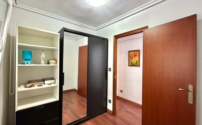 Resale - Apartment -
Torrevieja - Acequion