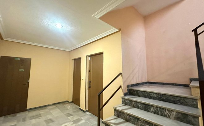 Resale - Apartment -
Torrevieja - Acequion