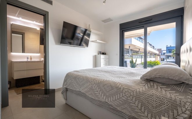 Resale - Apartment -
Orihuela Costa - La Zenia