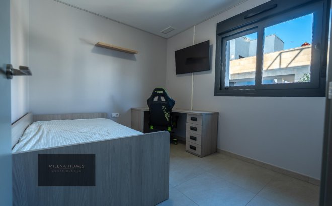 Resale - Apartment -
Orihuela Costa - La Zenia