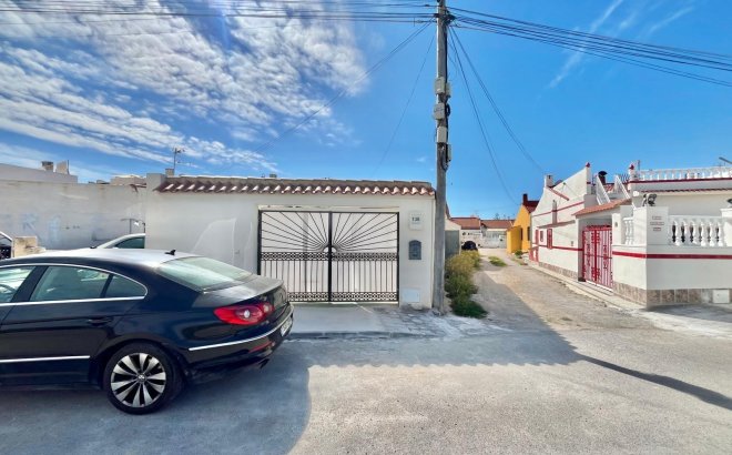 Herverkoop - Bungalow -
Torrevieja - La Siesta - El Salado - Torreta