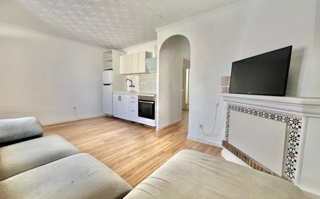 Herverkoop - Bungalow -
Torrevieja - La Siesta - El Salado - Torreta