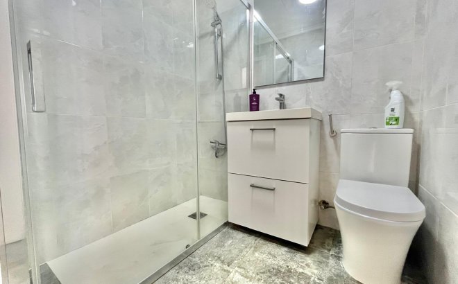 Herverkoop - Bungalow -
Torrevieja - La Siesta - El Salado - Torreta