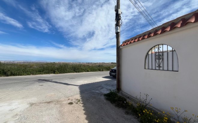 Herverkoop - Bungalow -
Torrevieja - La Siesta - El Salado - Torreta