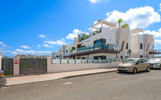 Resale - Apartment -
San Miguel de Salinas - Inland