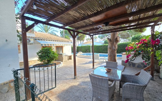 Resale - Villa -
Orihuela Costa - Costa Blanca