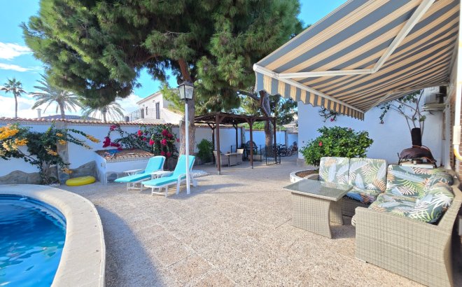 Resale - Villa -
Orihuela Costa - Costa Blanca