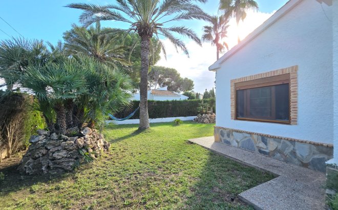 Resale - Villa -
Orihuela Costa - Costa Blanca