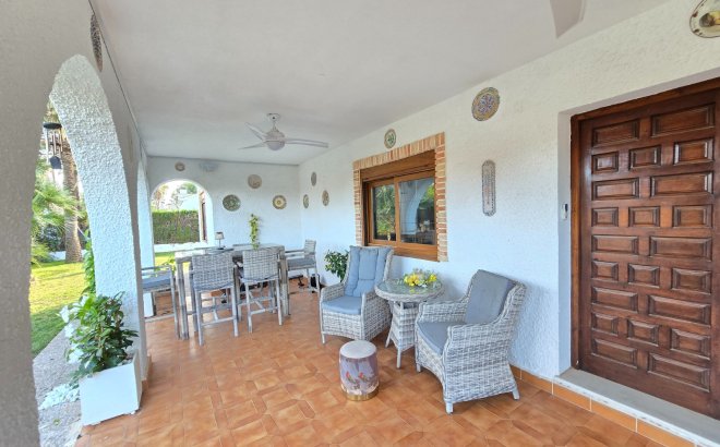 Resale - Villa -
Orihuela Costa - Costa Blanca