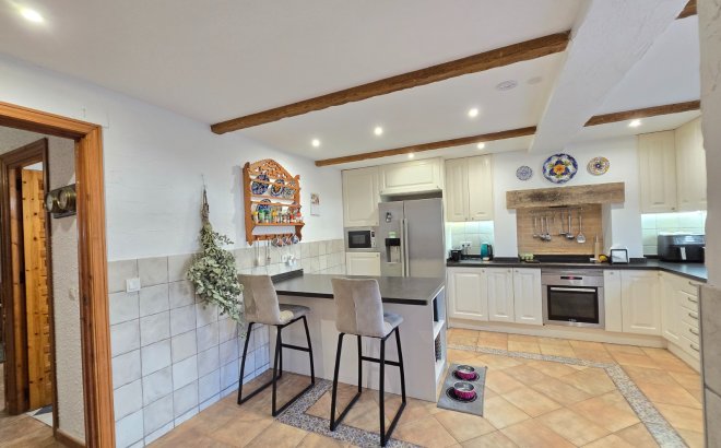 Resale - Villa -
Orihuela Costa - Costa Blanca