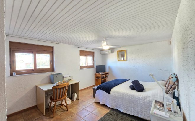 Resale - Villa -
Orihuela Costa - Costa Blanca