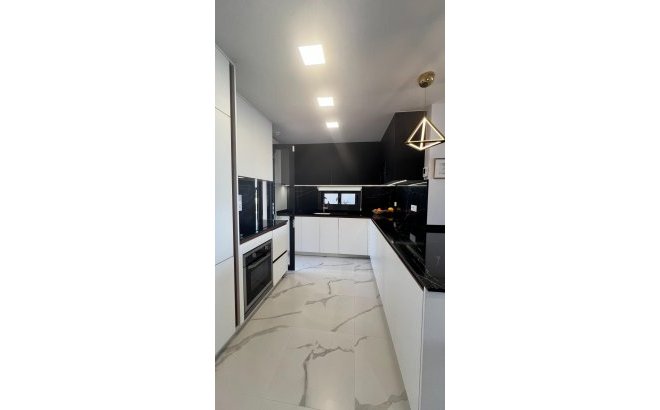 Resale - Apartment -
San Miguel de Salinas - Bellavista