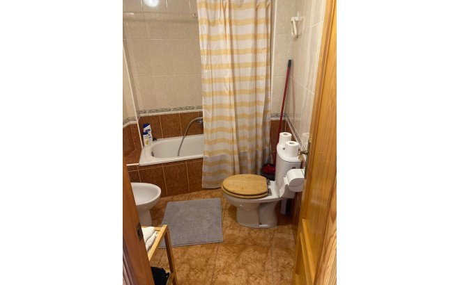 Revente - Appartement -
Torrevieja - Centro