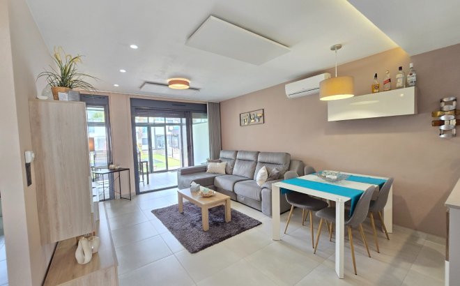 Resale - Apartment -
Orihuela Costa - Costa Blanca