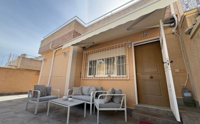 Resale - Bungalow -
Torrevieja - Costa Blanca
