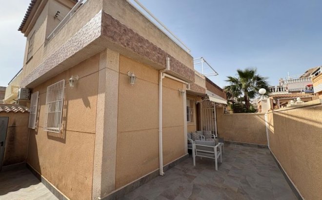 Resale - Bungalow -
Torrevieja - Costa Blanca