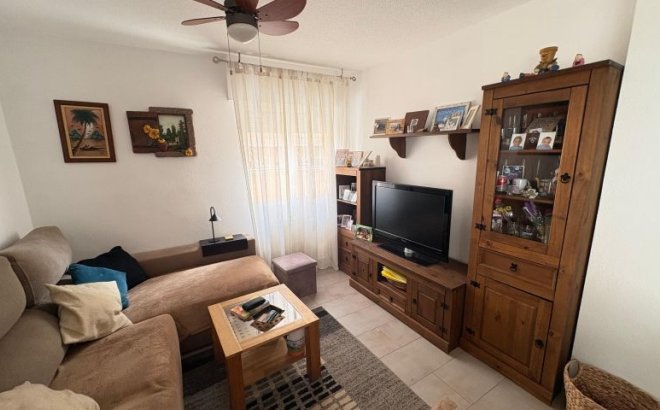 Resale - Bungalow -
Torrevieja - Costa Blanca