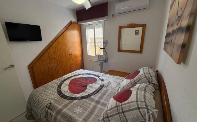 Resale - Bungalow -
Torrevieja - Costa Blanca