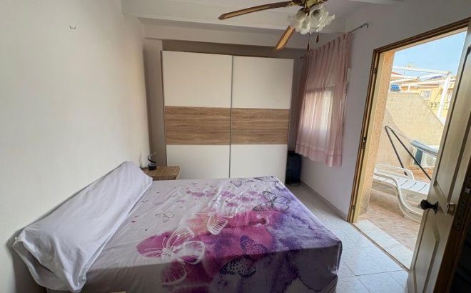 Resale - Bungalow -
Torrevieja - Costa Blanca
