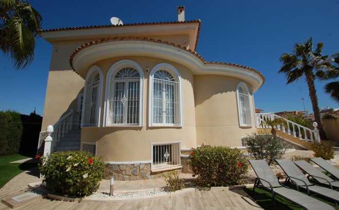 Resale - Villa -
Ciudad Quesada - Costa Blanca