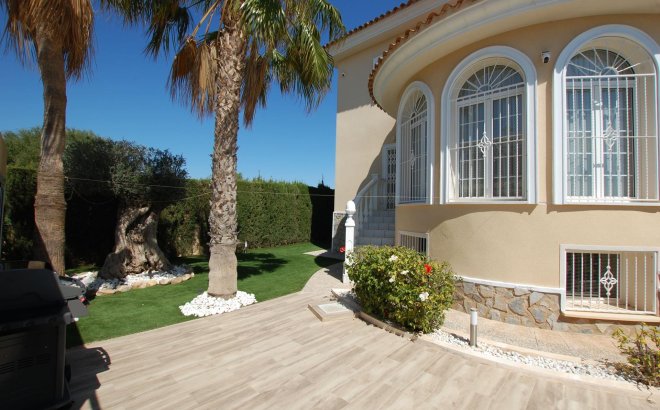 Resale - Villa -
Ciudad Quesada - Costa Blanca