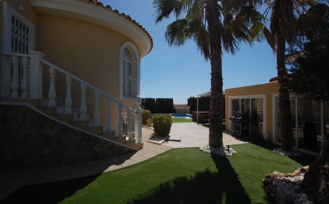Resale - Villa -
Ciudad Quesada - Costa Blanca