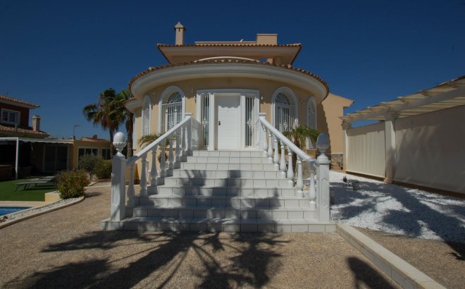 Resale - Villa -
Ciudad Quesada - Costa Blanca