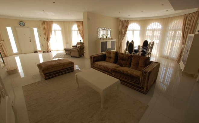 Resale - Villa -
Ciudad Quesada - Costa Blanca