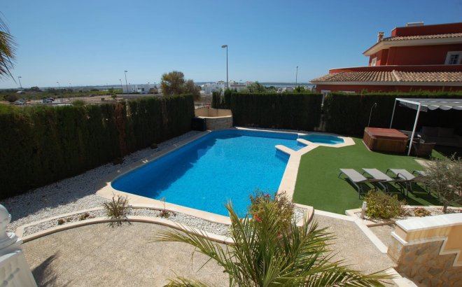 Resale - Villa -
Ciudad Quesada - Costa Blanca