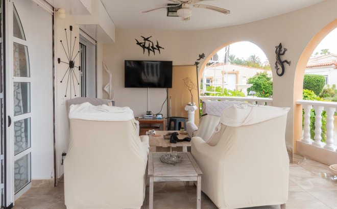 Resale - Villa -
Torrevieja - Costa Blanca