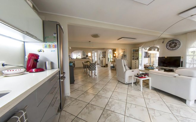 Resale - Villa -
Torrevieja - Costa Blanca