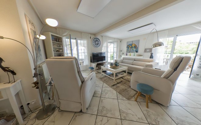 Resale - Villa -
Torrevieja - Costa Blanca