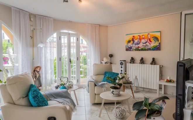 Resale - Villa -
Torrevieja - Costa Blanca