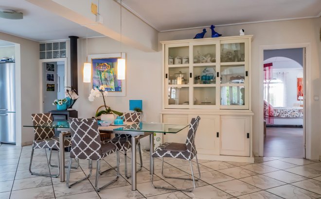 Resale - Villa -
Torrevieja - Costa Blanca