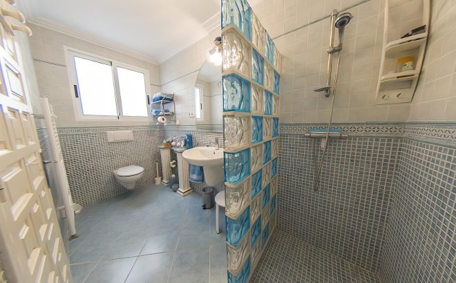 Resale - Villa -
Torrevieja - Costa Blanca