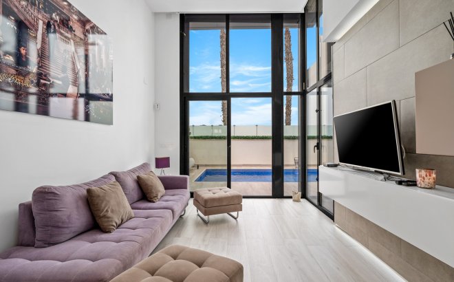 Resale - Villa -
Orihuela Costa - Cabo Roig