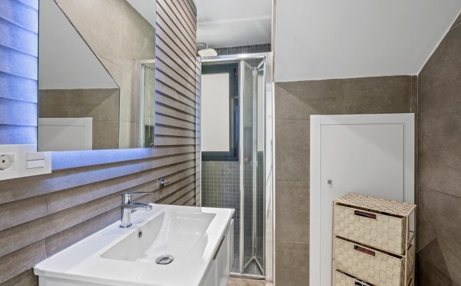 Resale - Villa -
Orihuela Costa - Cabo Roig