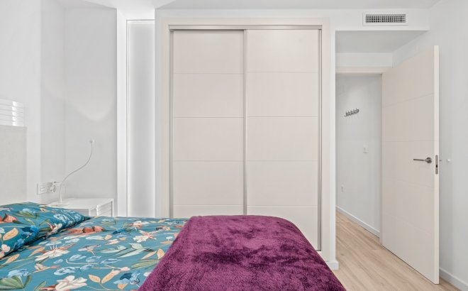 Resale - Villa -
Orihuela Costa - Cabo Roig