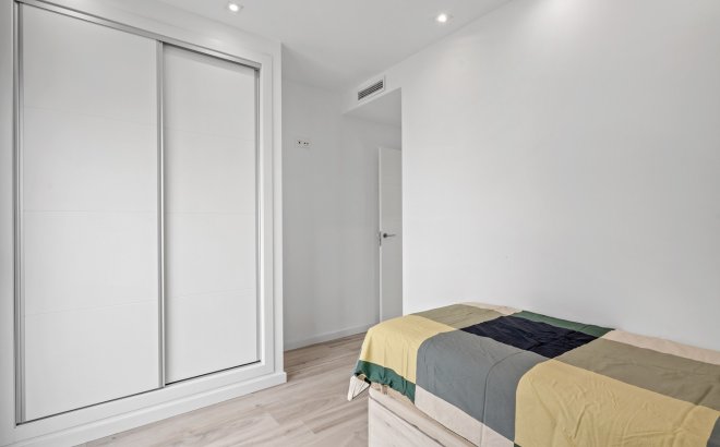 Resale - Villa -
Orihuela Costa - Cabo Roig