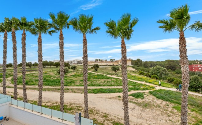 Resale - Villa -
Orihuela Costa - Cabo Roig