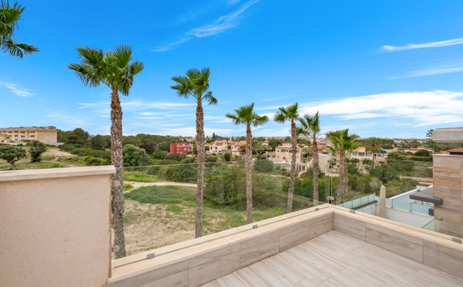 Resale - Villa -
Orihuela Costa - Cabo Roig