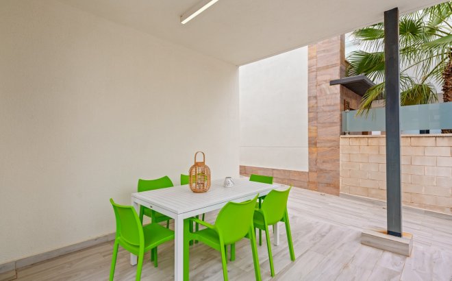 Resale - Villa -
Orihuela Costa - Cabo Roig