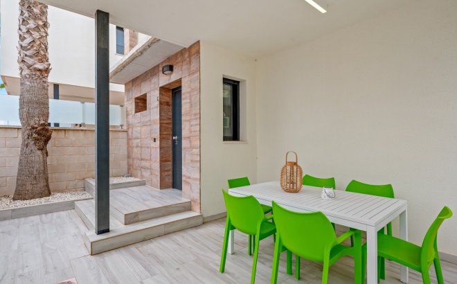 Resale - Villa -
Orihuela Costa - Cabo Roig